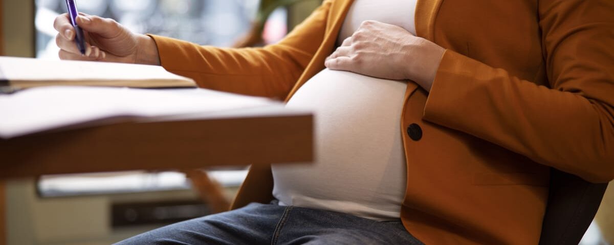 Tutela delle lavoratrici gestanti e lavori vietati in gravidanza: cosa dice la legge